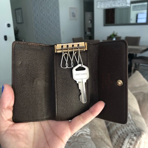 SOLD Damier Ebene 4 Key Holder - Picture 5 of 6
